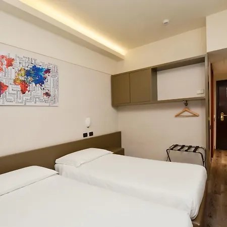 The Gate Hotel 4*