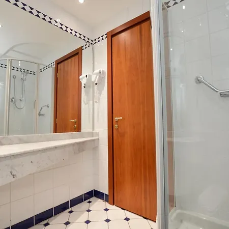 The Gate Hotel 4*
